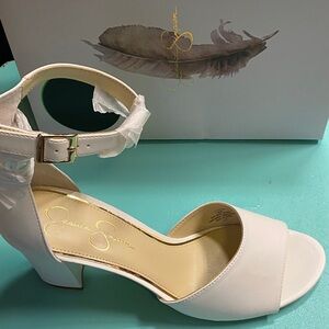 Jessica Simpson White Chunky  Open-Toe 11M Heels NWB